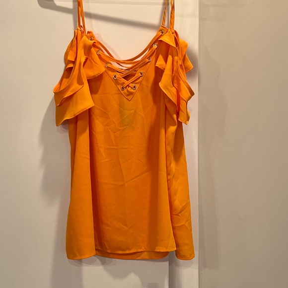 Express Lace-Up Cold Shoulder Cami - Picture 4 of 9